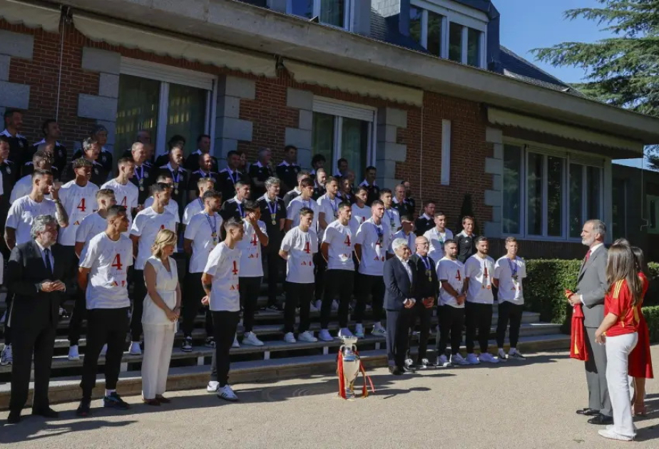 Felipe VI, rey de España expresa su agradecimiento a la selección española de fútbol
