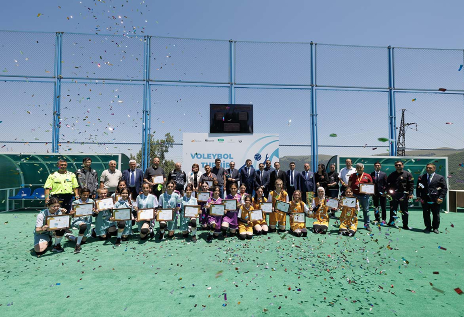 Daşkəsəndə məktəbli qızlar arasında voleybol turniri keçirilib