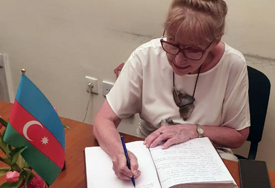 Rusiyalı professor Milli Azərbaycan Ədəbiyyatı Muzeyinin qonağı olub