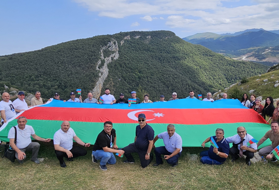Представители азербайджанской диаспоры, осуществляющей деятельность в Казахстане, совершили поездку в Физули и Шушу