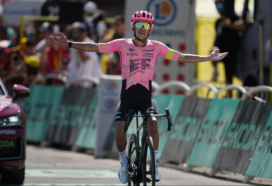 Tour de France: Richard Carapaz aus Ecuador gewinnt 17. Etappe