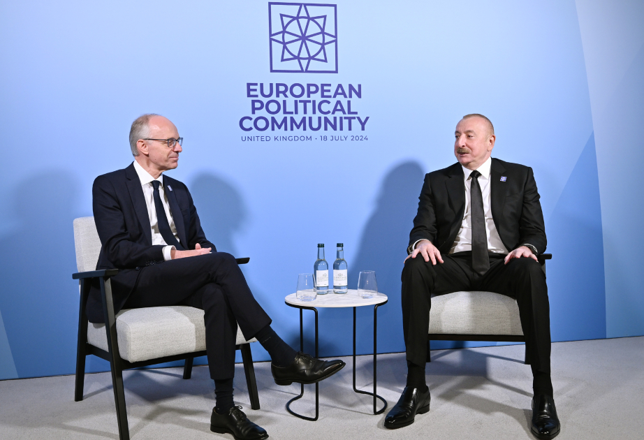 Präsident Ilham Aliyev trifft Premierminister von Luxemburg in Oxford VIDEO
