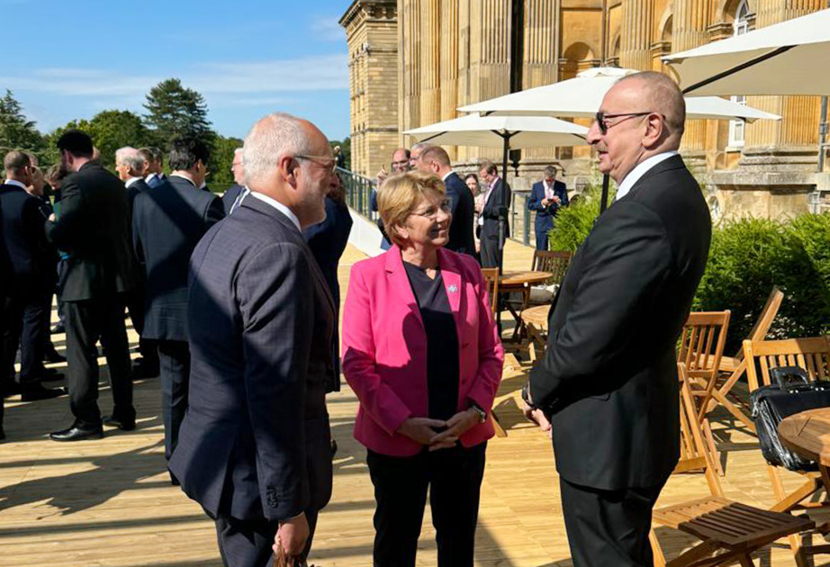 El Presidente de Azerbaiyán conversó con la Presidenta de Suiza en Oxford