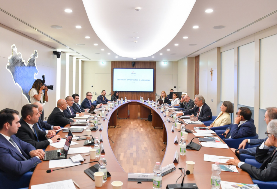 El Ministro de Economía de Azerbaiyán real una visita de negocios a Italia