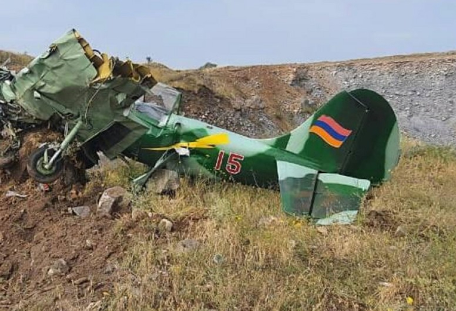 Ermənistanda “An-2” təyyarəsi qəzaya uğrayıb, iki nəfər həlak olub