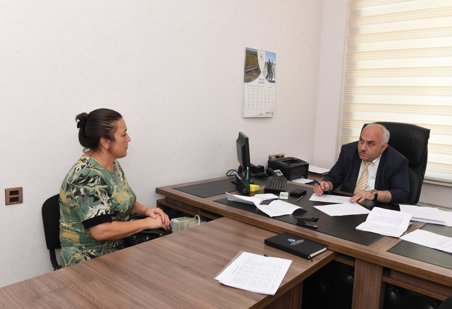 “Qaçqınkom”da vətəndaşların müraciətləri dinlənilib və müvafiq qaydada qeydə alınıb