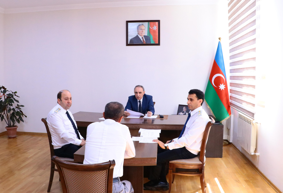 Baş prokuror Qusar rayonunda vətəndaşların müraciətlərini dinləyib