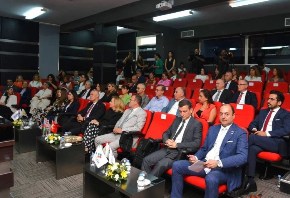 В Лефкоше обсудили диалог женщин-предпринимателей Турции, Азербайджана и ТРСК