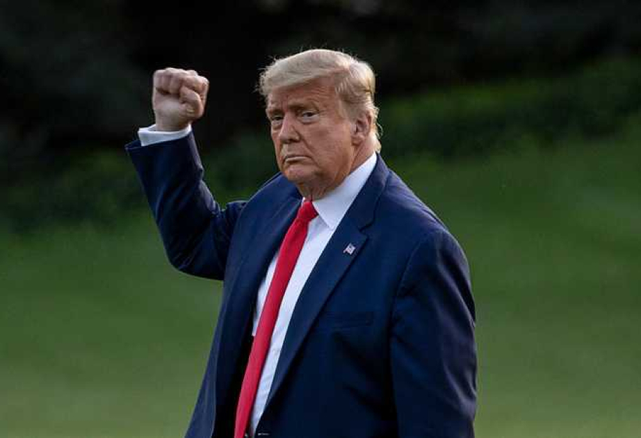 Donald Tramp Baydenin seçki mübarizəsindən çəkilməsini şərh edib