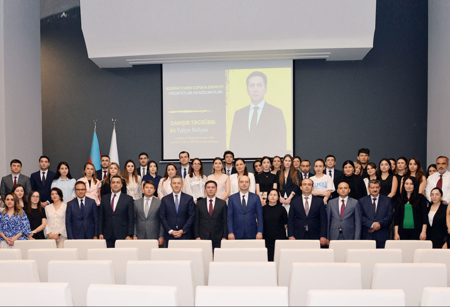 Xarici işlər nazirinin müavini “Danışır təcrübə” layihəsinin qonağı olub