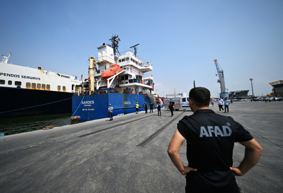 Türkiyədən humanitar yardım aparan gəmi Sudana çatıb