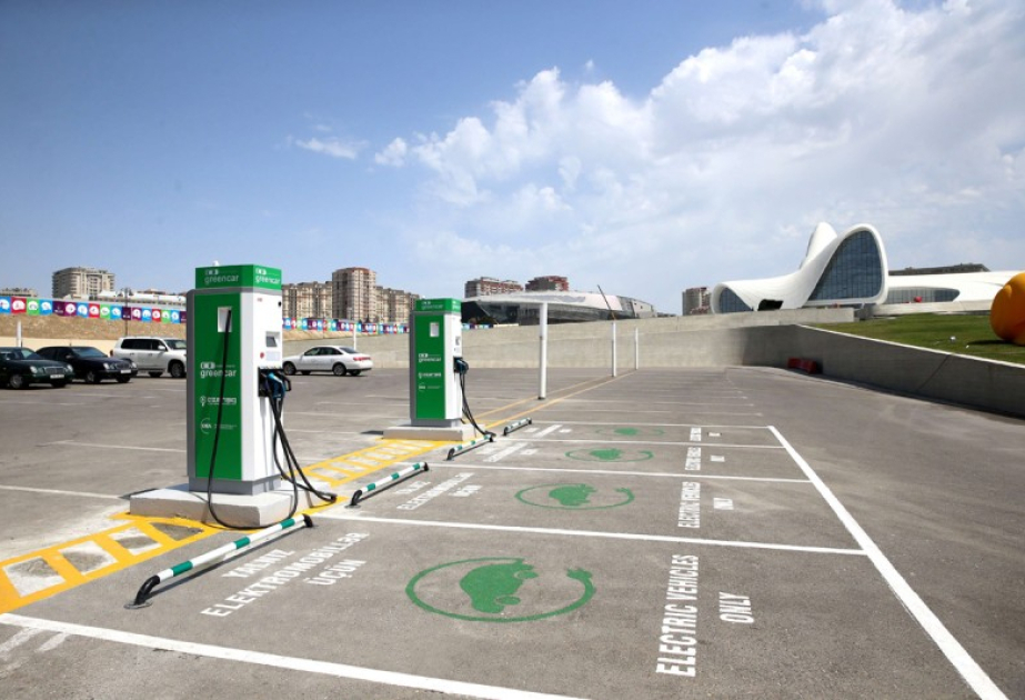 Bakının daha 12 ərazisində enerji doldurma məntəqələri quraşdırılıb