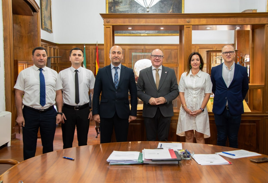 Texnologiya Universiteti ilə Qranada Universiteti arasında memorandum imzalanıb