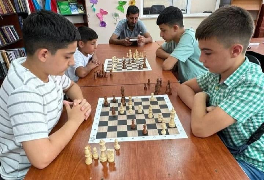 Mərkəzləşdirilmiş Kitabxana Sisteminin Mərkəzi Kitabxanasında şahmat saatı keçirilib