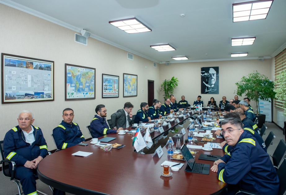 Руководство SOCAR посетило перерабатывающие предприятия в Сумгайыте