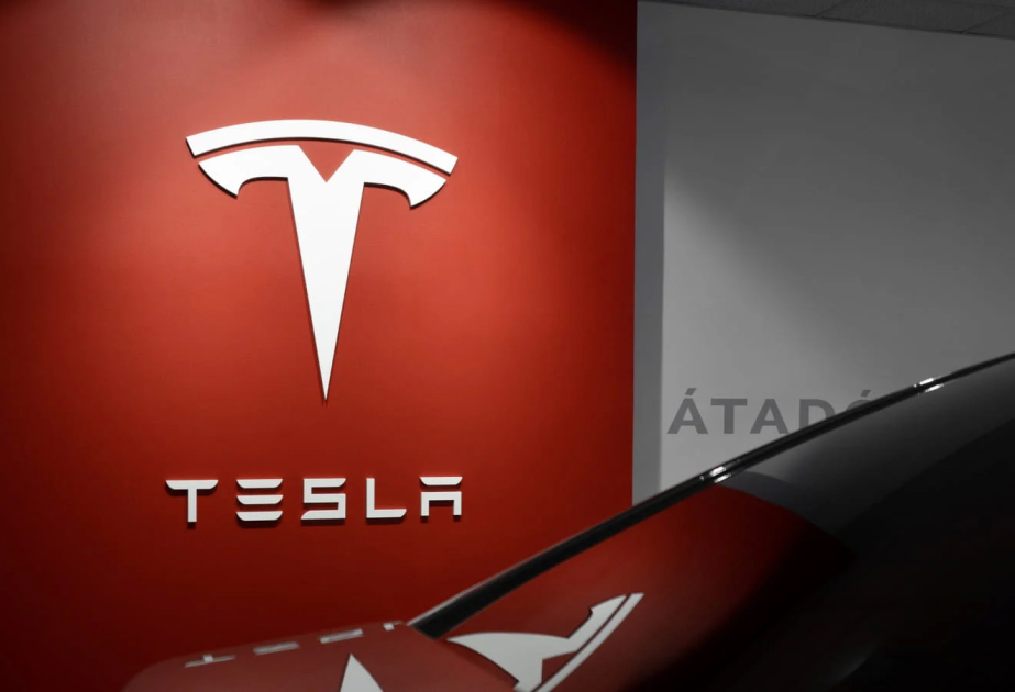 Gewinn bei Tesla bricht um 45 Prozent ein