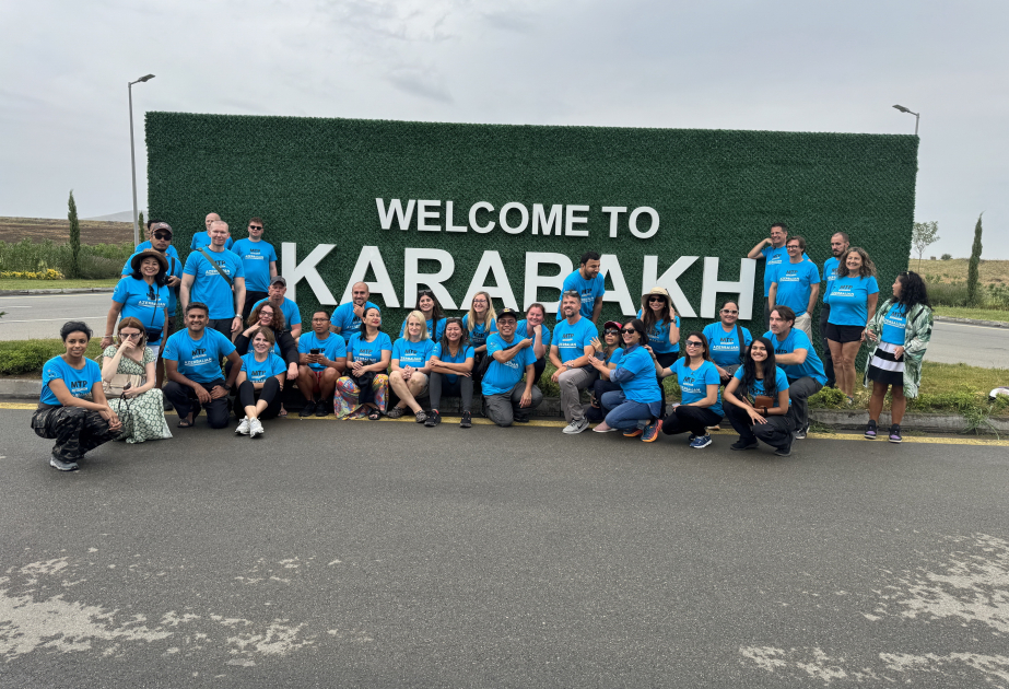 Se ha iniciado el viaje de famosos viajeros de trece países a Karabaj