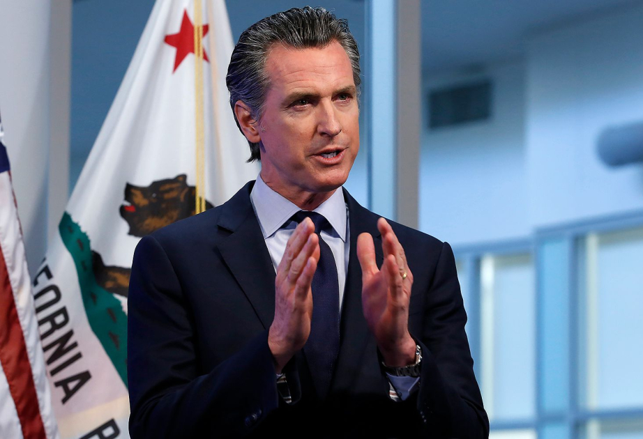 Губернатор Калифорнии объявил о ликвидации лагерей бездомных