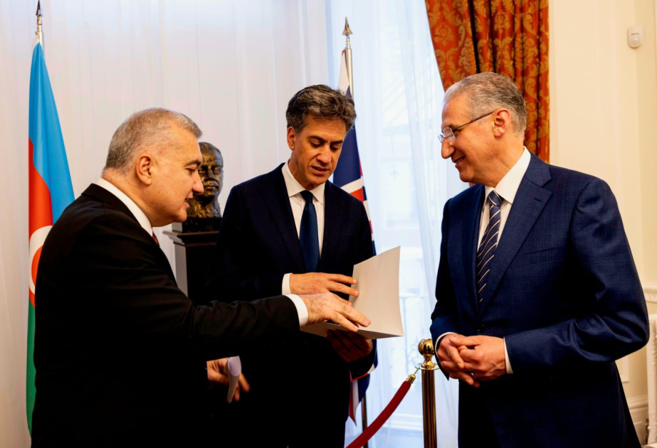 Azərbaycanın Britaniyadakı səfirliyinin yeni binasının açılış tədbiri COP29 mövzusuna həsr edilib