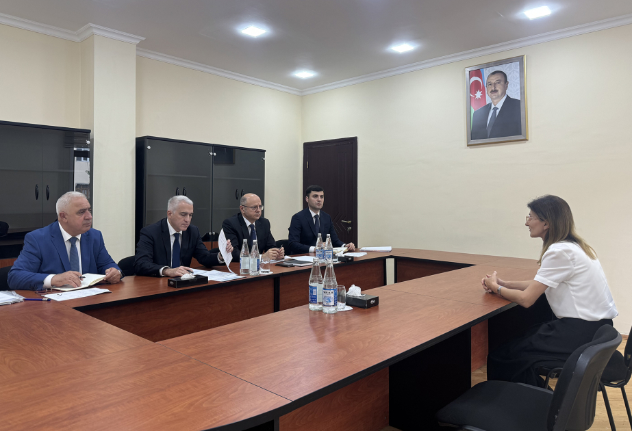 Energetika naziri Mingəçevirdə vətəndaşların müraciətlərini dinləyib