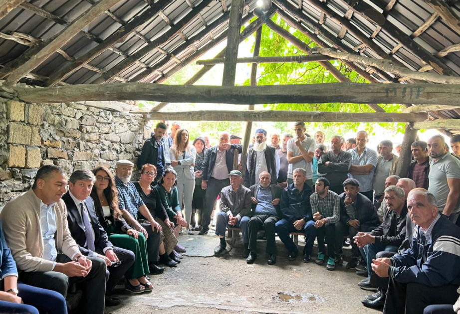Dövlət Turizm Agentliyinin sədri Qəbələ rayonunun Duruca kəndinin sakinləri ilə görüşüb