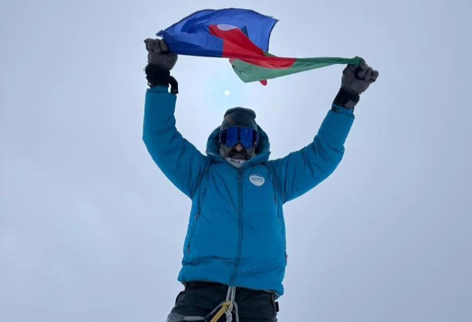 El alpinista azerbaiyano conquista el pico 13º del mundo