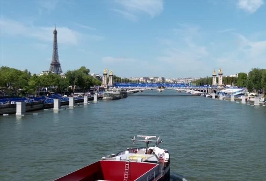 Dépollution de la Seine : la première épreuve de triathlon a enfin eu lieu
