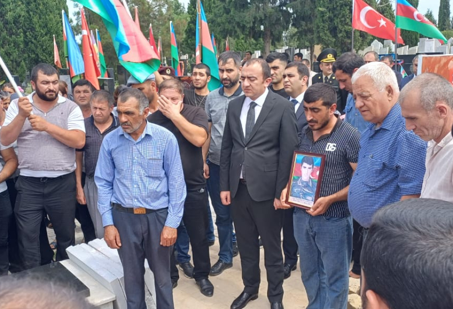 Şəhid Surxay Məmmədovun nəşinin qalıqları Gəncədə torpağa tapşırılıb VİDEO