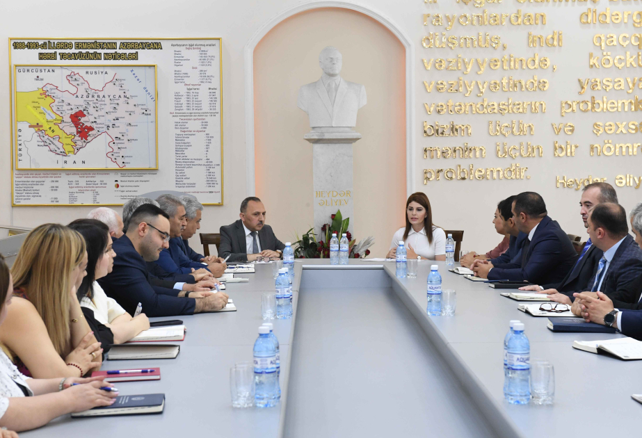 Dövlət Komitəsi Dil Komissiyası yanında Monitorinq Mərkəzi ilə birgə dəyirmi masa təşkil edib