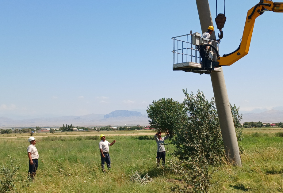Naxçıvanda hava elektrik xətlərinin təmir-bərpası həyata keçirilib