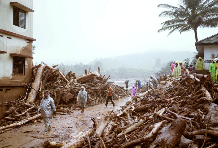 Inde : le bilan des glissements de terrain s'alourdit à 256 morts