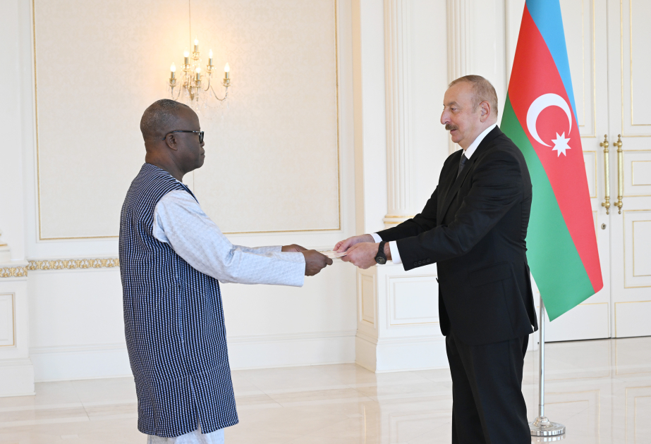 President Ilham Aliyev accepted credentials of incoming ambassador of Burkina Faso to Azerbaijan VIDEO