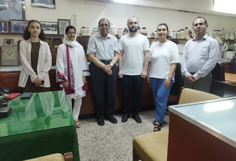 Azərbaycan alimi Pakistanın Karaçi Universitetində tədqiqat aparır