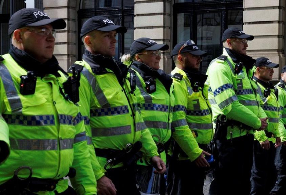 Britaniyadakı iğtişaşlara görə 6 minə yaxın polis əməkdaşı səfərbər edilib