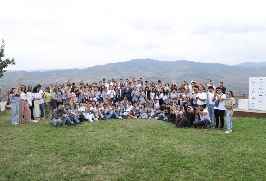 Diaspor Gənclərinin V Yay Düşərgəsinin rəsmi bağlanış mərasimi keçirilib