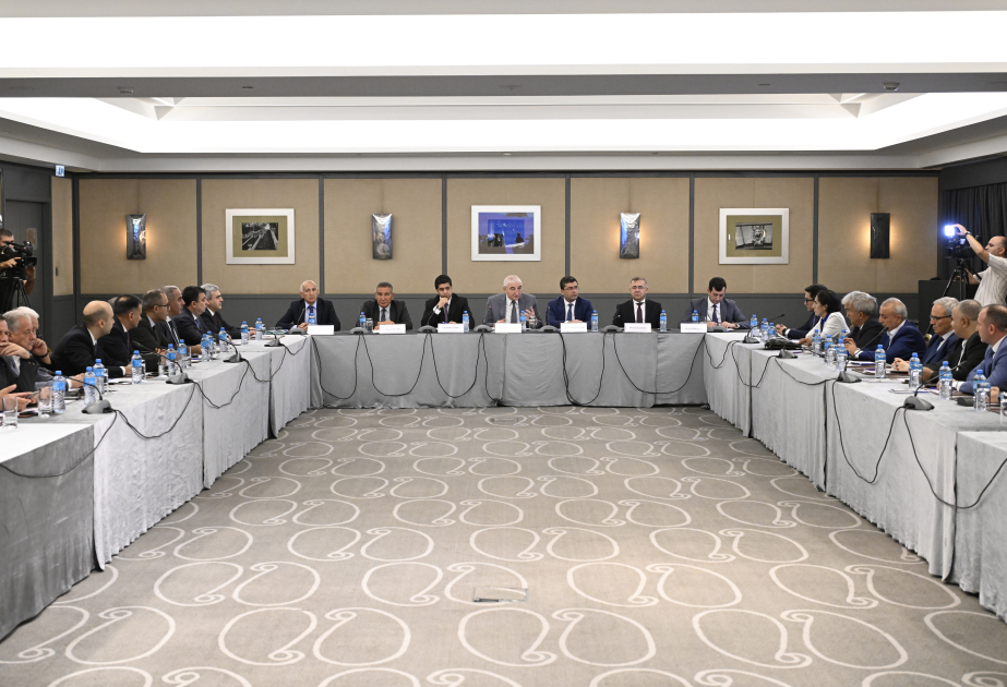 Baku hosts briefing for media entities on snap parliamentary elections
