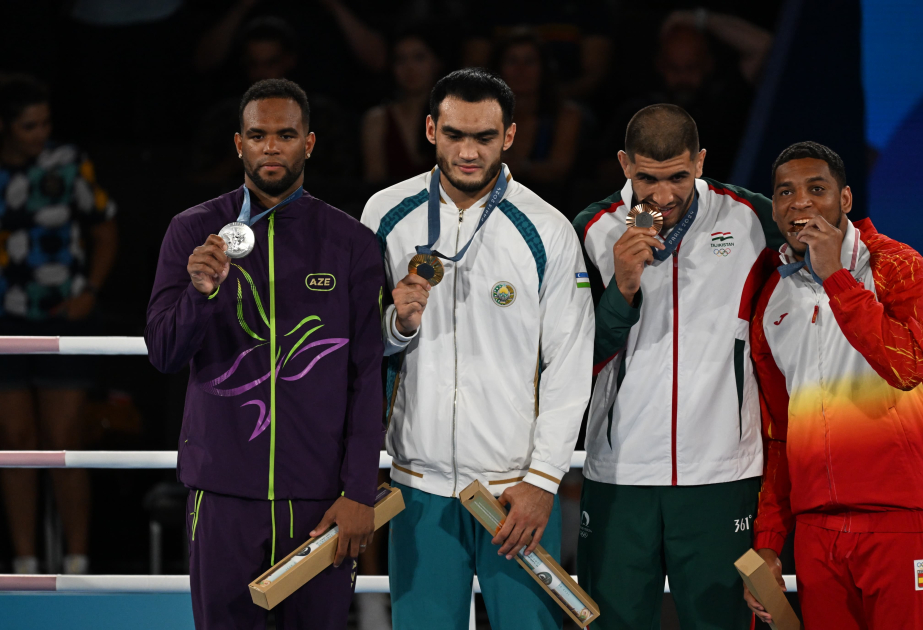 Paris Olimpiadasında ikinci yeri tutan Azərbaycan boksçusu mükafatlandırılıb