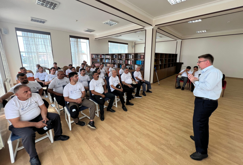 Naxçıvanda qazilər üçün “Özünü sev, çünki sən dəyərlisən” adlı təlim keçirilib