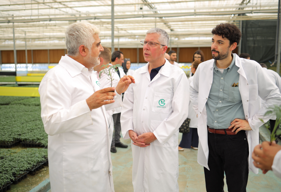 ®  Tahir Gözel Birləşmiş Krallığın Azərbaycandakı səfirini “GreenTech” müəssisəsində qəbul edib
