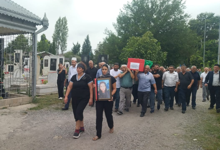 В Барде простились с шехидом Тараной Зейналовой, пропавшей без вести в Кяльбаджаре