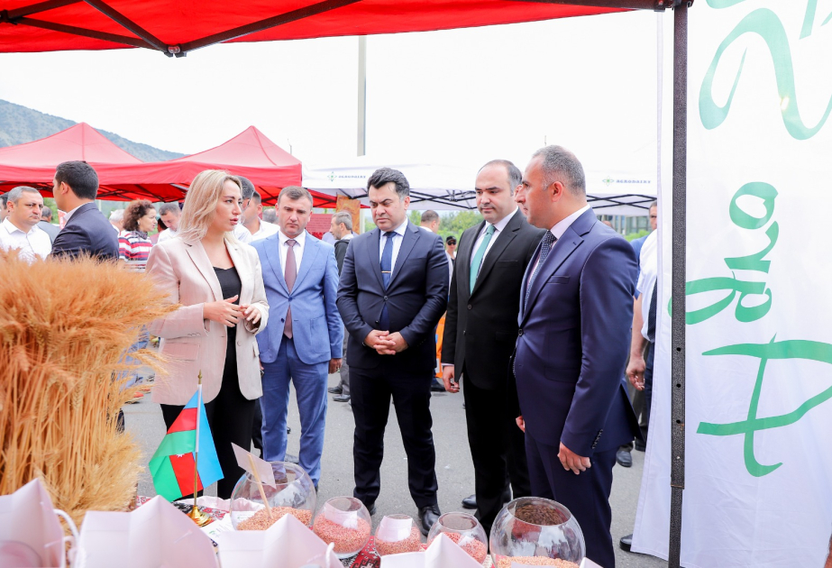 Şəkidə və Oğuzda mövsümün ilk toxum sərgi-satış yarmarkası təşkil olunub