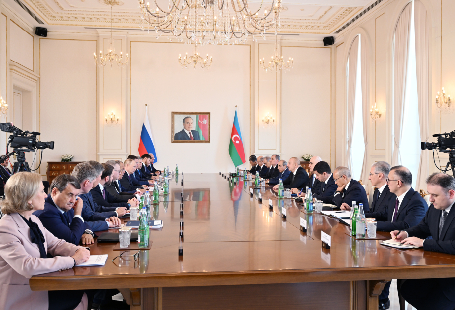 Presidents of Azerbaijan and Russia held expanded meeting VIDEO
