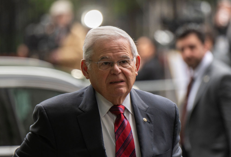 Ermənipərəst senator Bob Menendez istefa verib