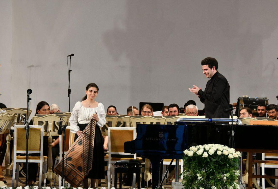 AZƏRBAYCANIN GƏNC MUSİQİÇİLƏRİFidan Nemətli