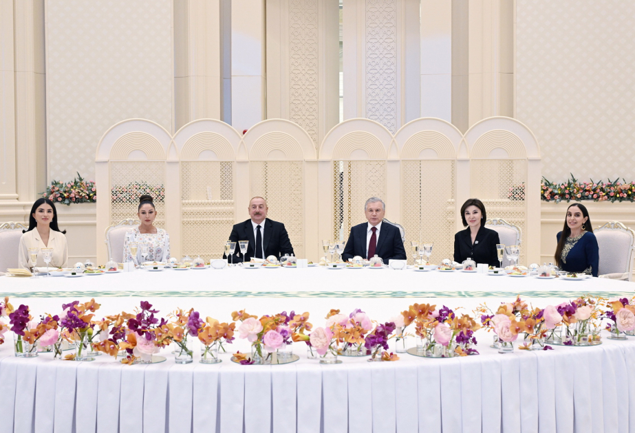 State reception was hosted in honor of President Ilham Aliyev and First Lady Mehriban Aliyeva in Tashkent VIDEO