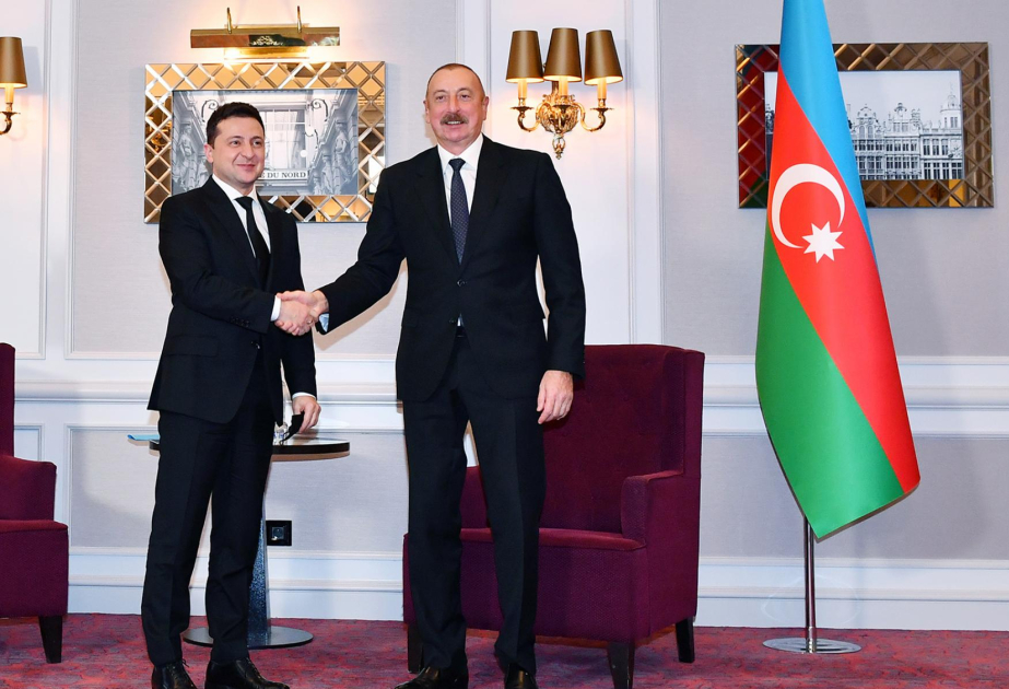 Le président Ilham Aliyev félicite son homologue ukrainien Volodymyr Zelensky à l’occasion de la fête nationale