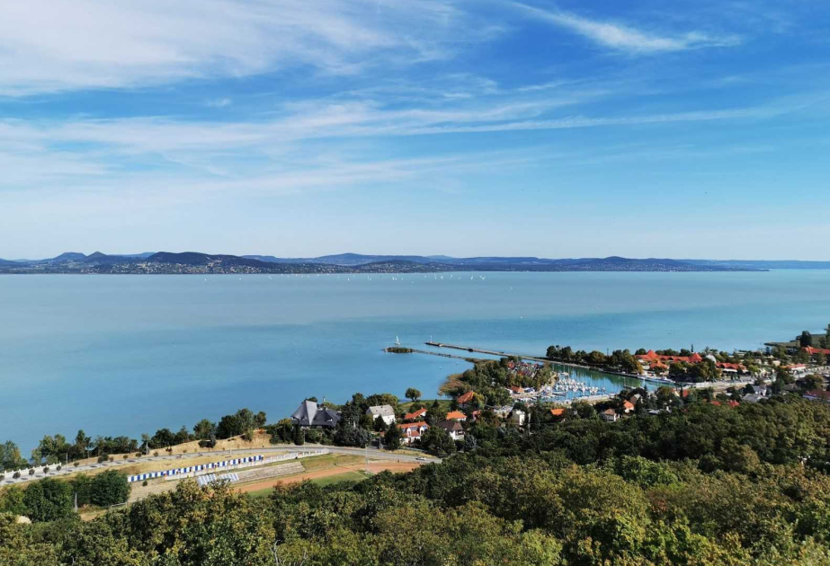 Döneşdiaş – Balaton gölünün ən yaxşı çimərliyi