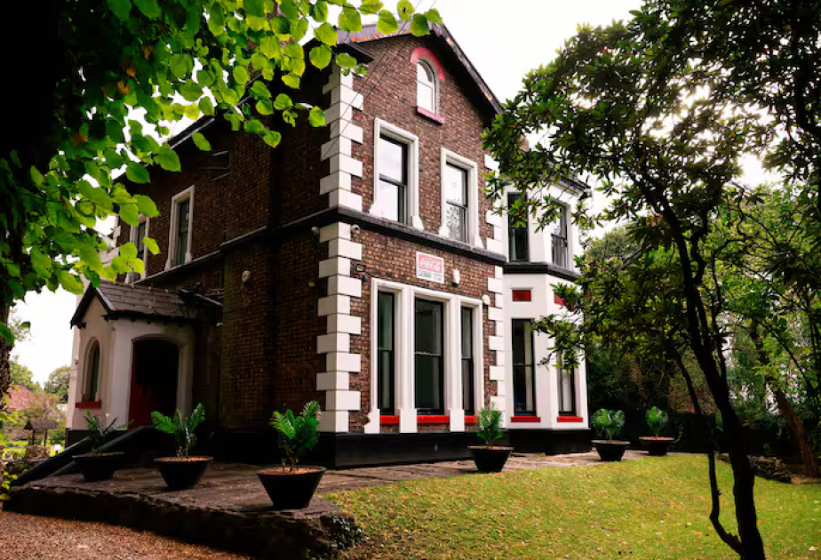 El club de Liverpool donde tocaron The Beatles se convierte en una casa de huéspedes