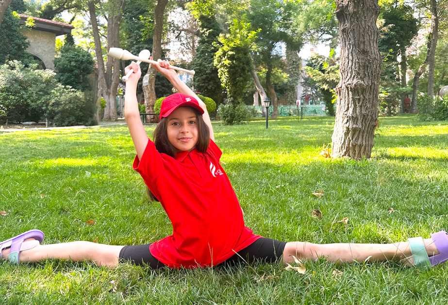 ®  “I am very happy for the sponsor support of FCHAIN,” says Zuleykha Shabanova, young and talented gymnast