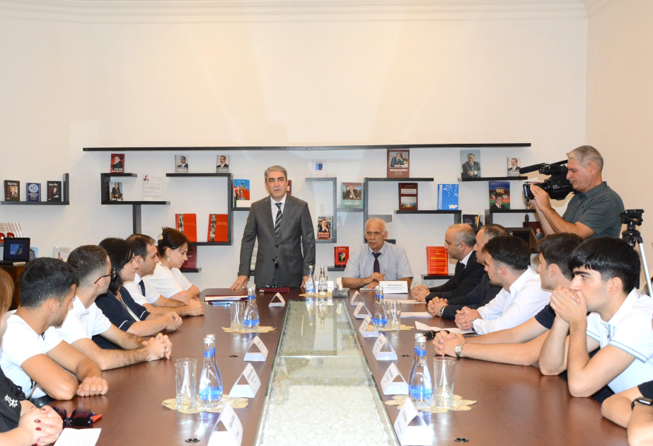 Göyçayda ali məktəblərə yüksək nəticələrlə qəbul olunmuş tələbələrlə görüş